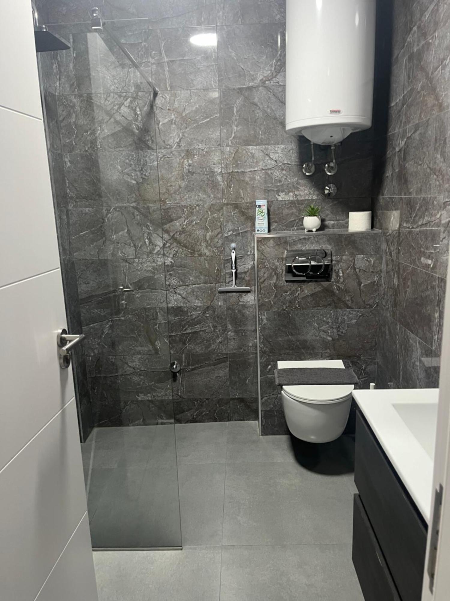 Beoair Apartments Surčin エクステリア 写真