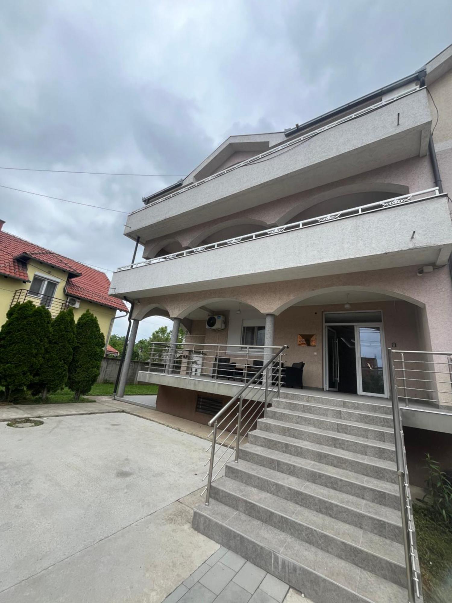 Beoair Apartments Surčin エクステリア 写真